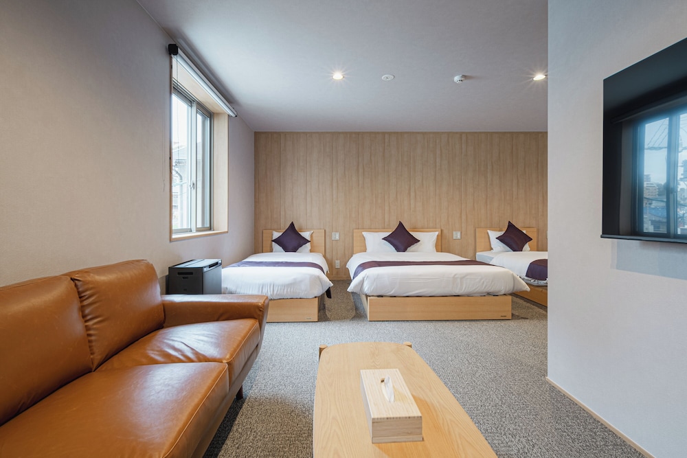 ファミリー 4 人部屋 | グランドベースMIRAI