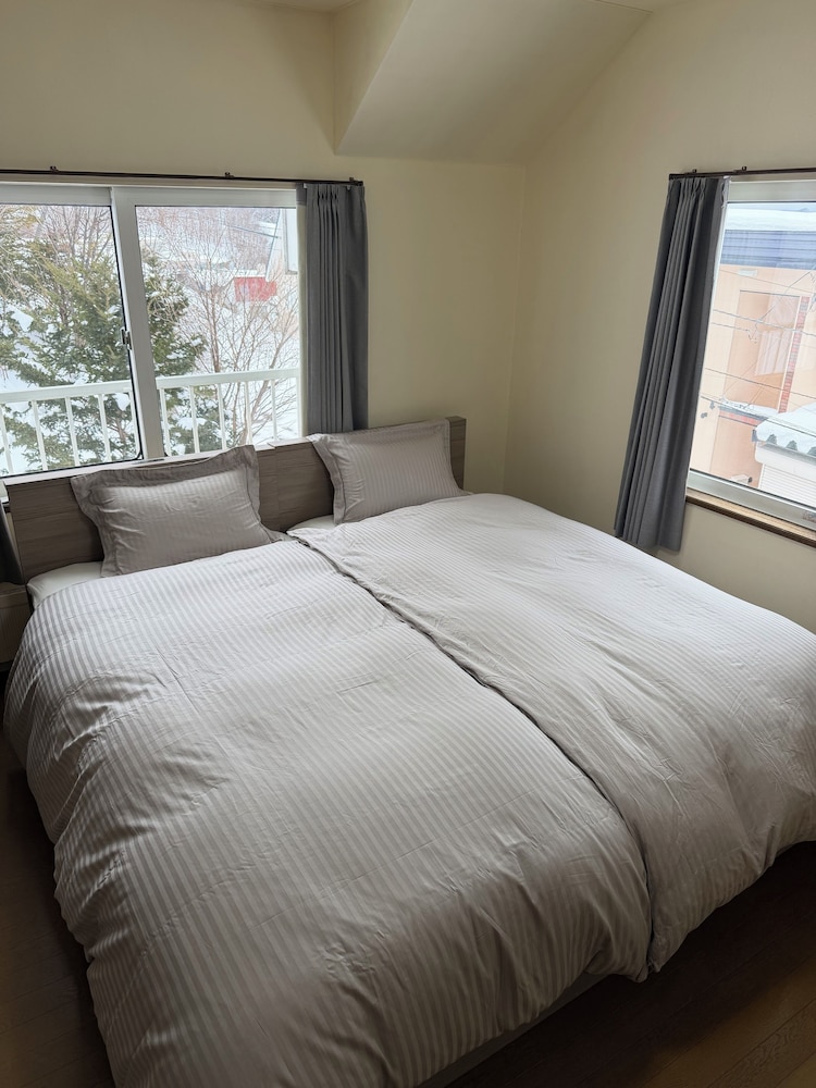 ルーム ラナイ ガーデンビュー 客室3 | 青山ハウス