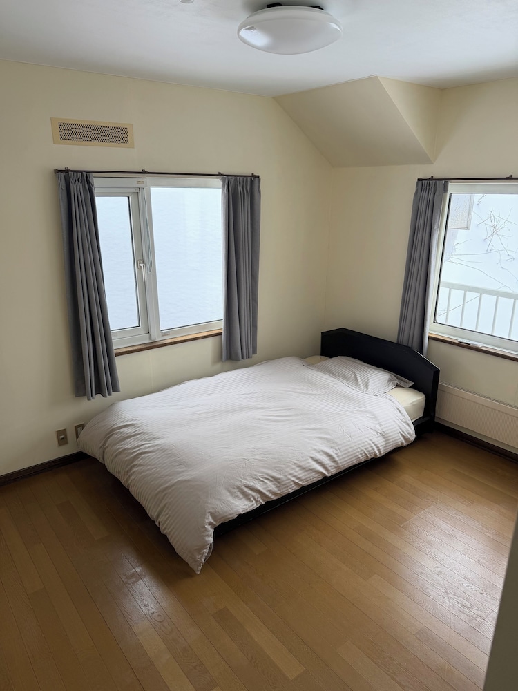 ルーム ラナイ ガーデンビュー 客室5 | 青山ハウス