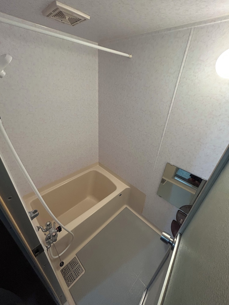 ルーム ラナイ ガーデンビュー バスルーム0 | 青山ハウス