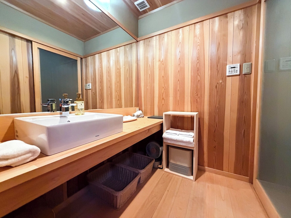 タウンホーム バスルーム3 | 長江家住宅（京都市指定有形文化財）