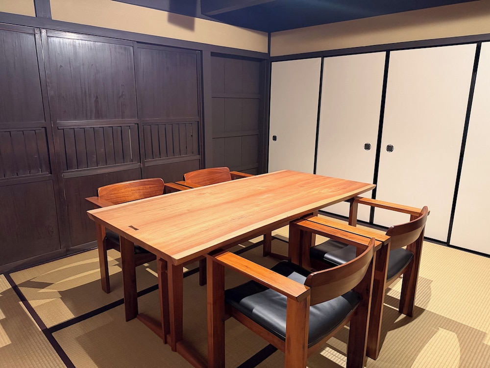 タウンホーム リビング エリア1 | 長江家住宅（京都市指定有形文化財）