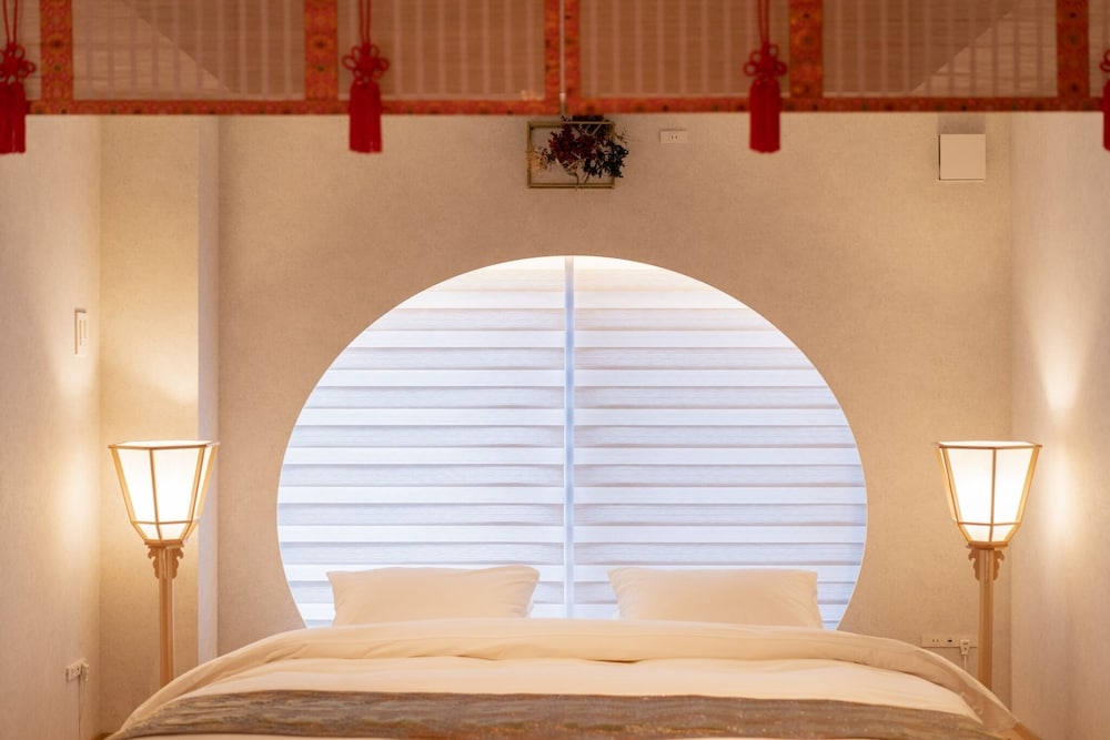 グランド ダブルルーム ベッド (複数台) 客室1 | moire HOTEL YOSHIWARA