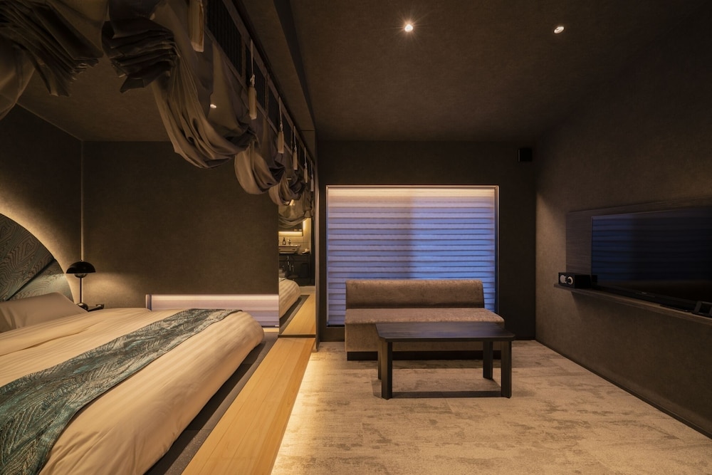 グランド ダブルルーム キングベッド 1 台 客室2 | moire HOTEL YOSHIWARA