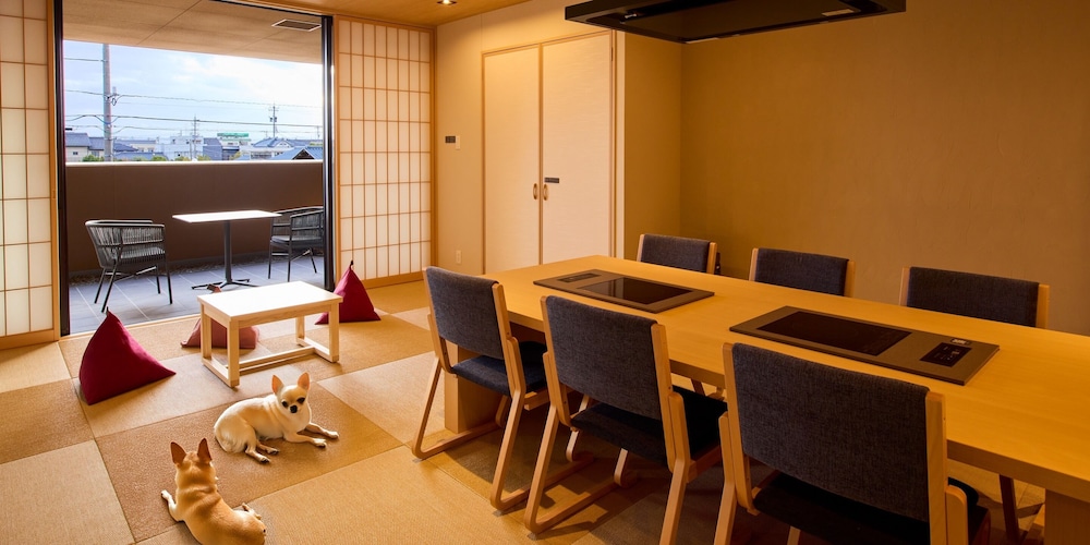 [A] 2ダブル+2布団(ドッグフレンドリー) 6名定員 禁煙 客室16 | Rakuten STAY あわら温泉