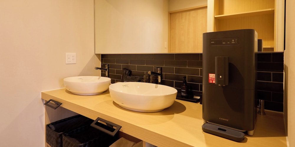 [A] 2ダブル+2布団/6名定員 禁煙 バスルーム0 | Rakuten STAY あわら温泉