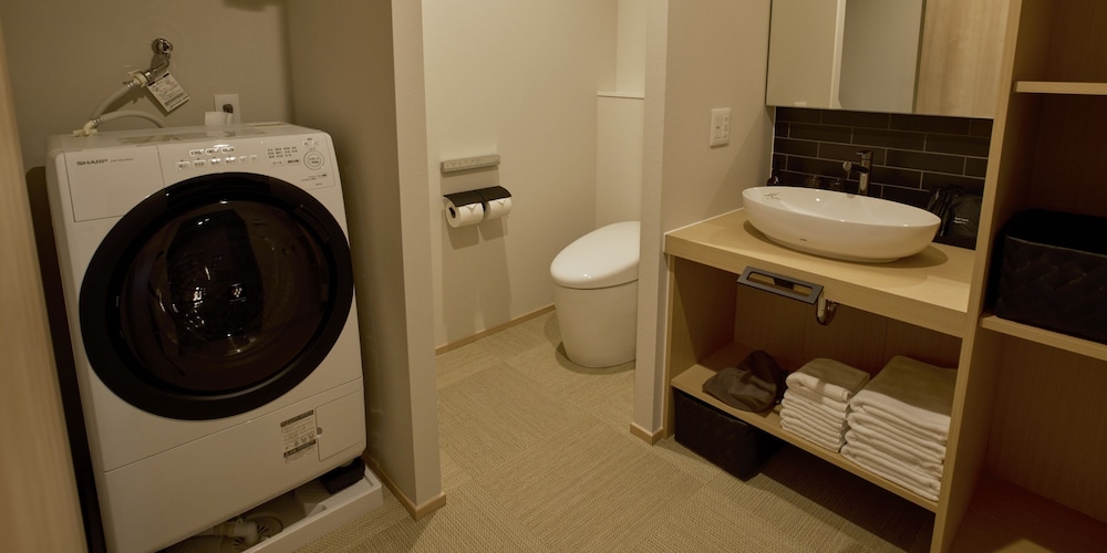 [C]2ダブルベッド/4名定員 禁煙 バスルーム3 | Rakuten STAY あわら温泉