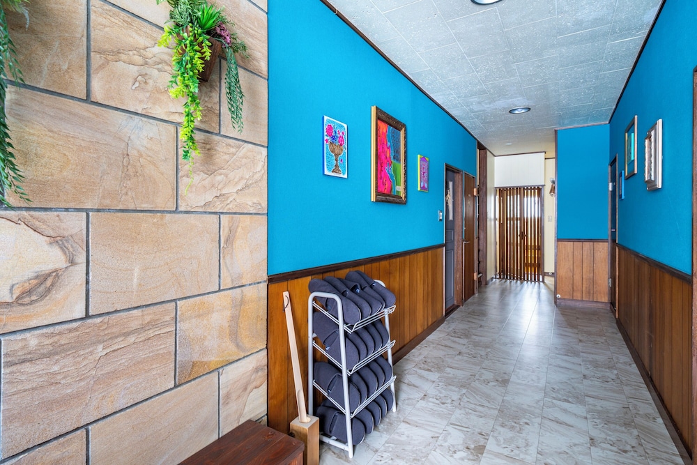 内部エントランス1 | CHALEUR