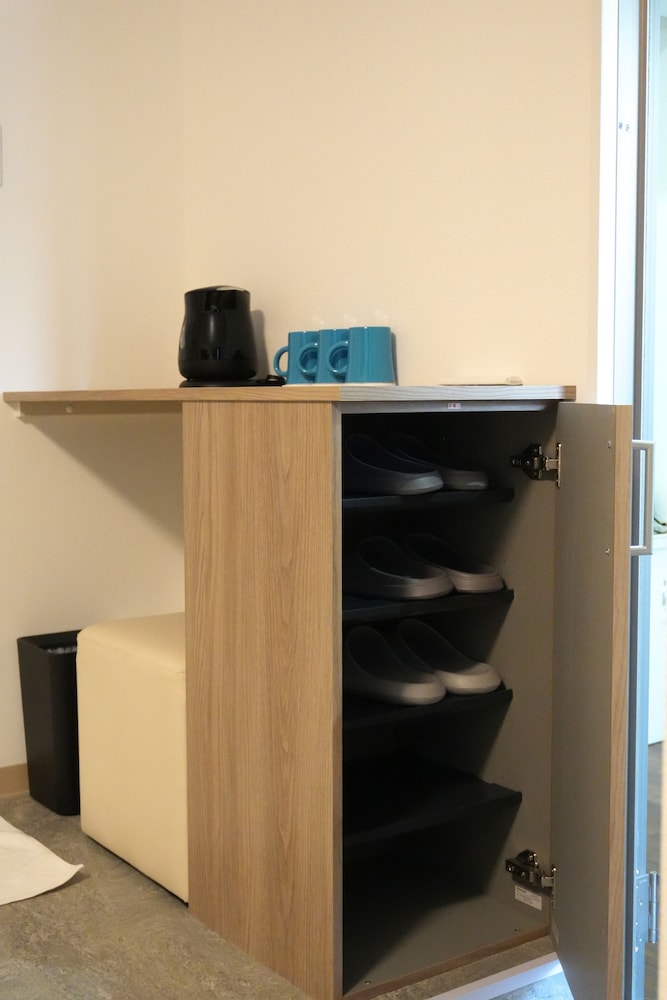 コンフォート トリプルルーム ダブルベッド 1 台ソファーベッド付き 禁煙 専用バスルーム 客室2 | 青麦旅館