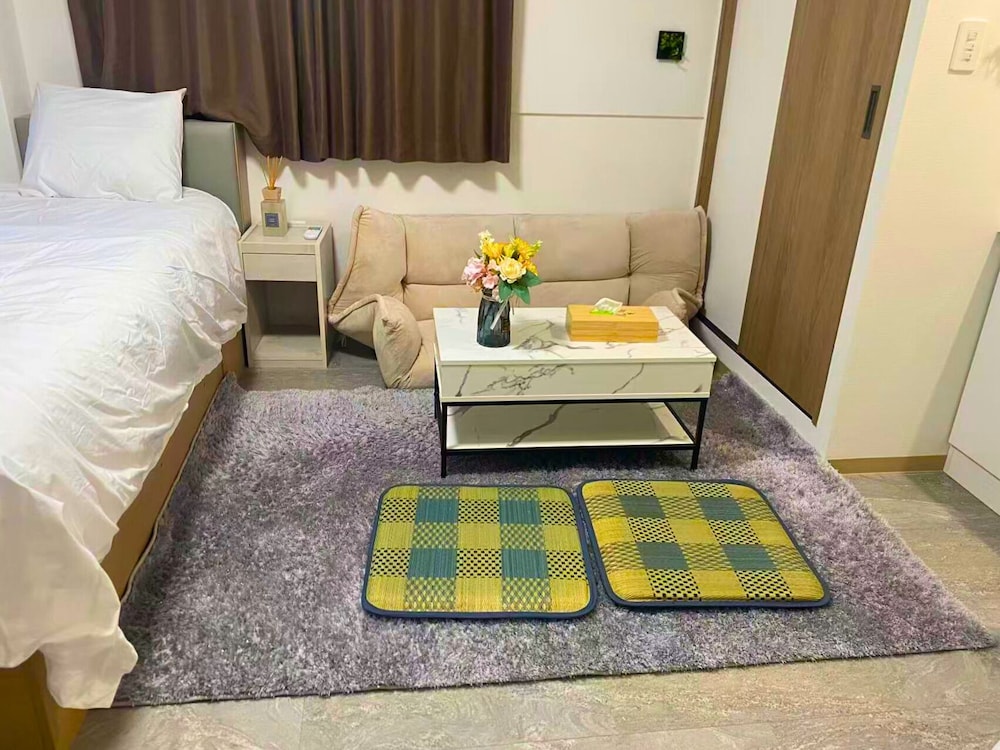 コンフォート トリプルルーム ダブルベッド 1 台ソファーベッド付き 禁煙 専用バスルーム 客室3 | 青麦旅館