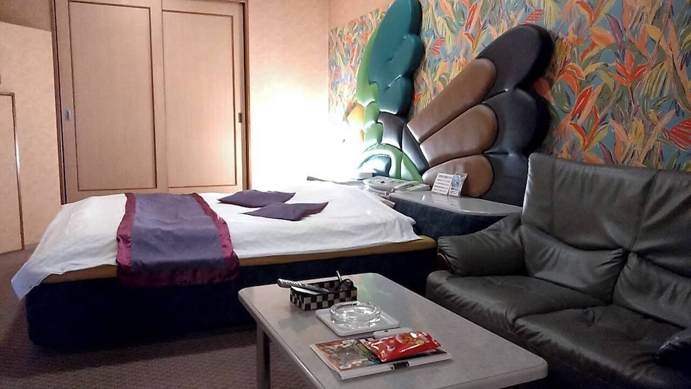 ダブルルーム 客室4 | ホテル うさぎ - 大人限定