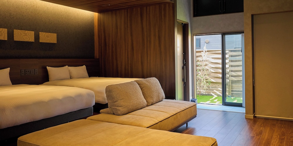 [D_ドッグ可]2クイーン/天然温泉,サウナ，ドッグラン 禁煙 リビング エリア0 | Rakuten STAY VILLA 由布院温泉