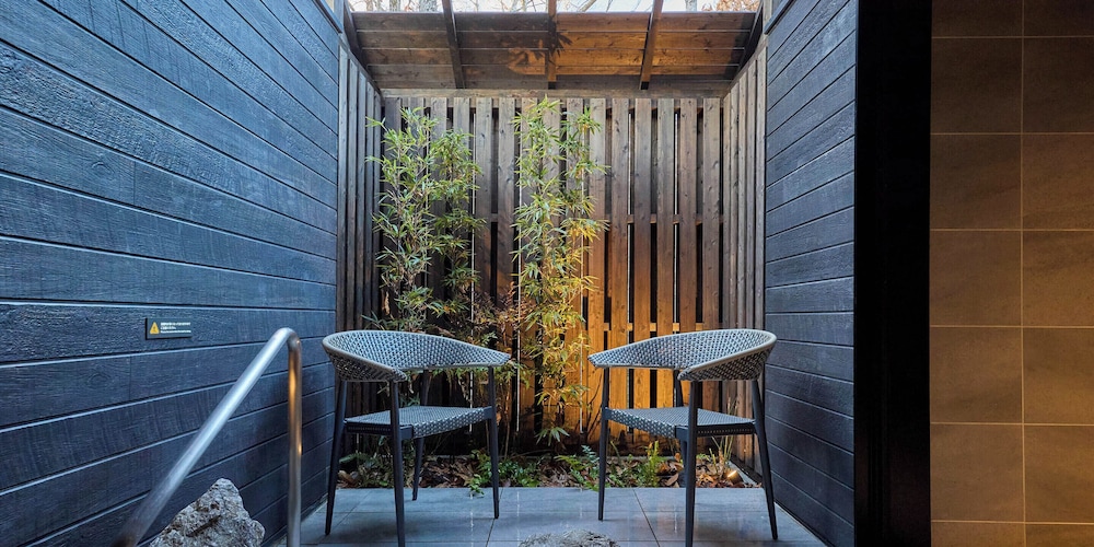 [B]2ダブル+布団4組/露天風呂/８名定員 禁煙 テラス / パティオ1 | Rakuten STAY VILLA 由布院温泉