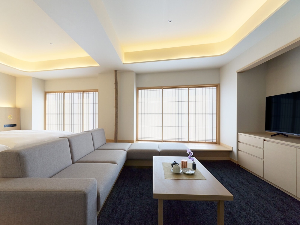 スタンダード ツインルーム パーシャル オーシャン ビュー 客室1 | HOTEL FORK & KNIFE Miyajima - 2026 年 3 月 28 日開業