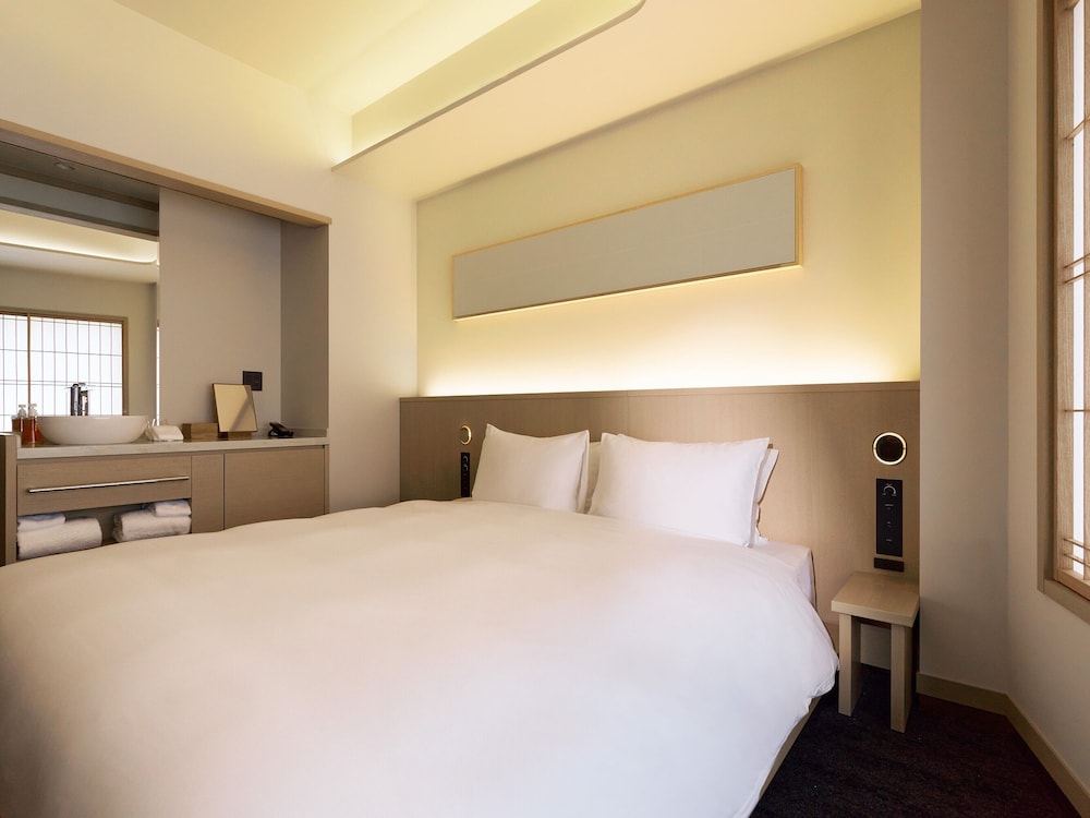 コンフォート ダブルルーム バリアフリー 客室2 | HOTEL FORK & KNIFE Miyajima - 2026 年 3 月 28 日開業
