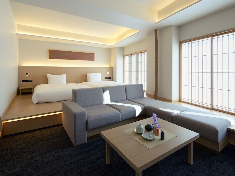 スタンダード ツインルーム パーシャル オーシャン ビュー 客室2 | HOTEL FORK & KNIFE Miyajima - 2026 年 3 月 28 日開業