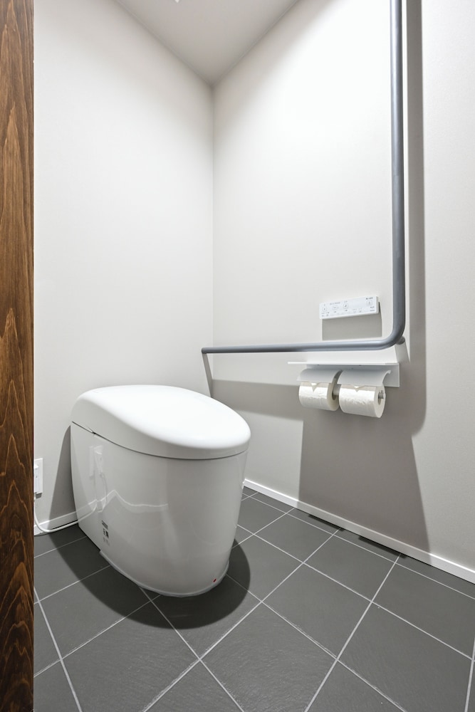 ラグジュアリー タウンホーム 禁煙 キッチン バスルーム2 | casana KYOTO