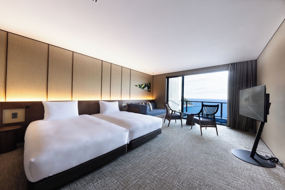 ファミリー スイート サウナ オーシャンビュー 部屋からの景観0 | 伊豆リトリート 熱川粋光 by 温故知新