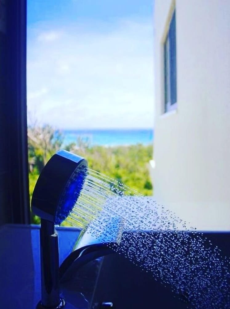 ベーシック ヴィラ オーシャンビュー バスルーム1 | 珊瑚アヴェニュー