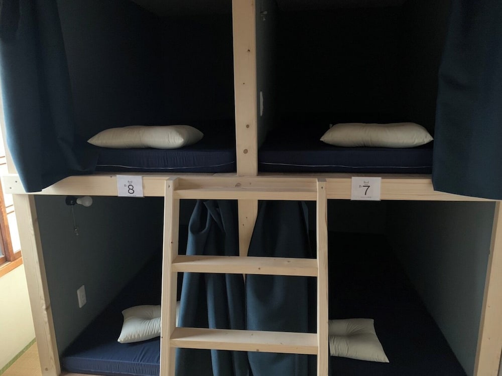 客室1 | トラベラーズイン南大通 - ホステル