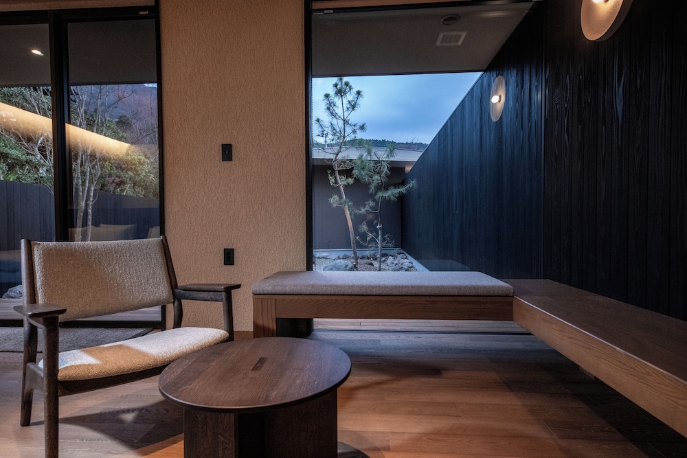 プレミア ツインルーム 禁煙 (01,02) 客室3 | HOTEL MODA