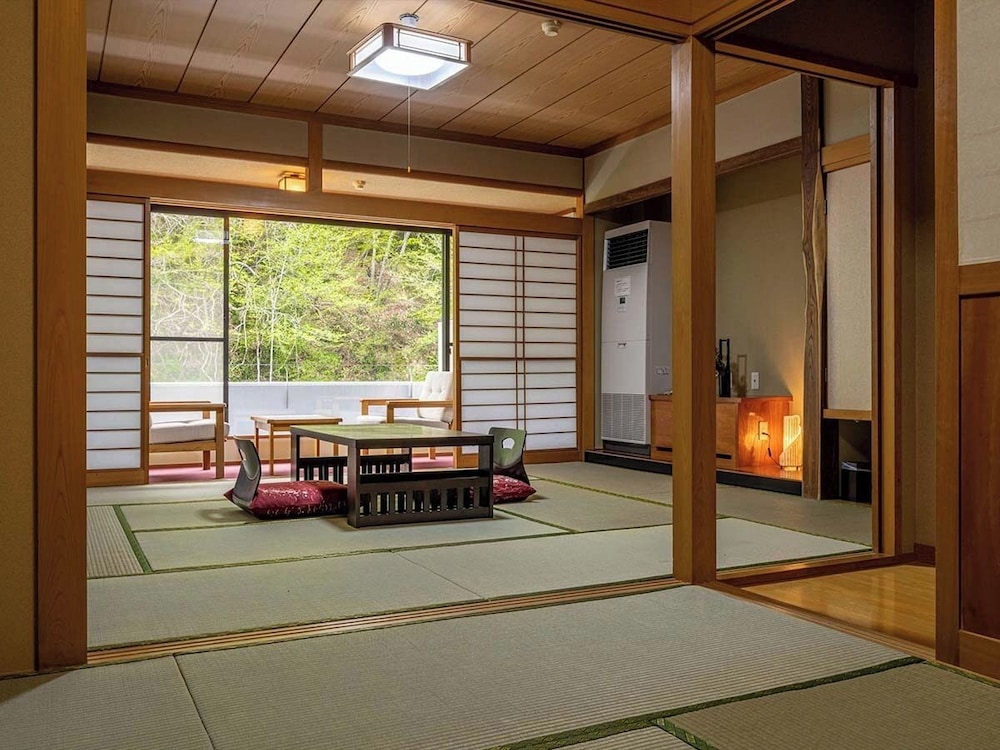 スーペリア ルーム マウンテンビュー | リブマックスリゾート川俣温泉