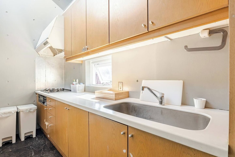 共用キッチン1 | Moon Base Tokyo Inn