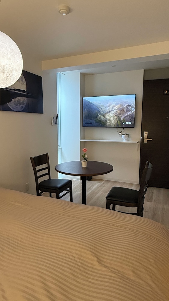 コンフォート 4 人部屋 禁煙 客室7 | Moon Base Tokyo Inn