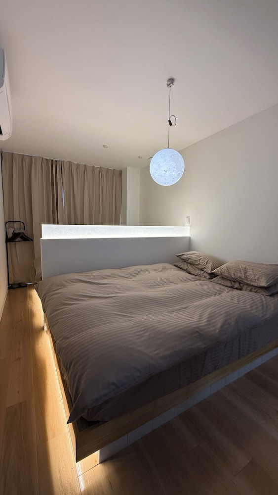 コンフォート 4 人部屋 客室4 | Moon Base Tokyo Inn