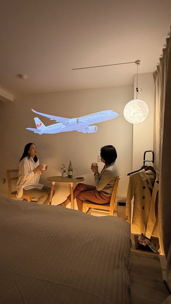 コンフォート ダブルルーム 客室1 | Moon Base Tokyo Inn