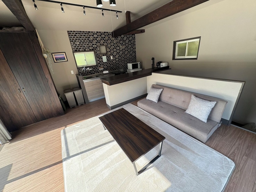 フロント1 | ゲストヴィラ箱根風祭