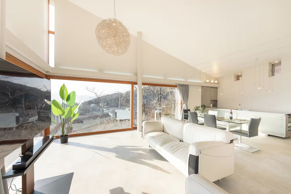 フロント1 | SMART VILLA 箱根芦ノ湖