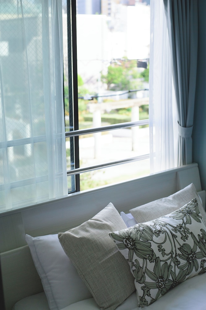 ベーシック ダブルまたはツインルーム 禁煙 シティビュー 客室1 | スカイフィール大久保B棟