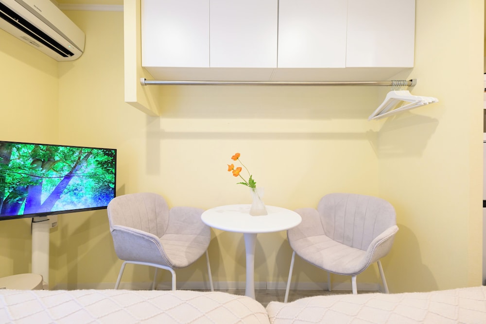 ベーシック ダブルまたはツインルーム 禁煙 シティビュー 客室2 | スカイフィール大久保B棟