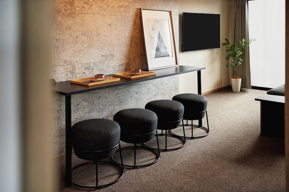 スーペリア ルーム 内装1 | Living like Hotel 博多駅前