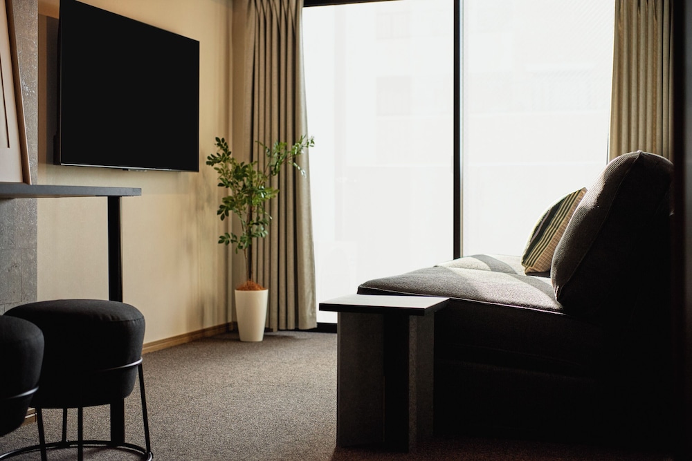 スーペリア ルーム リビング エリア0 | Living like Hotel 博多駅前