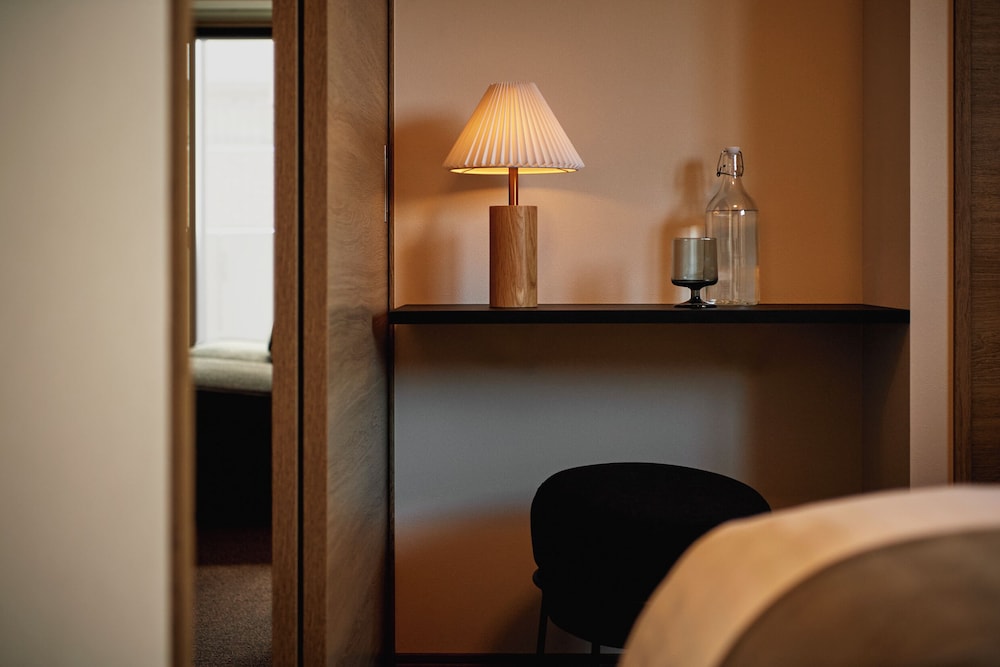 スーペリア ルーム 内装0 | Living like Hotel 博多駅前