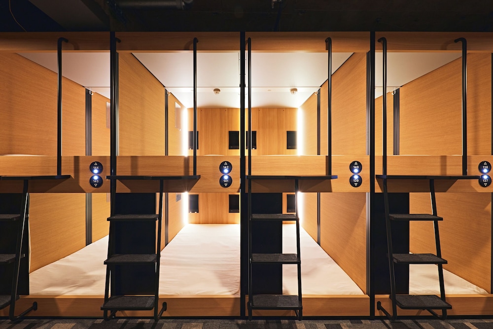 共同ドミトリー 男性限定 禁煙（2名） 客室3 | Shijo Guesthouse HIVE - ホステル