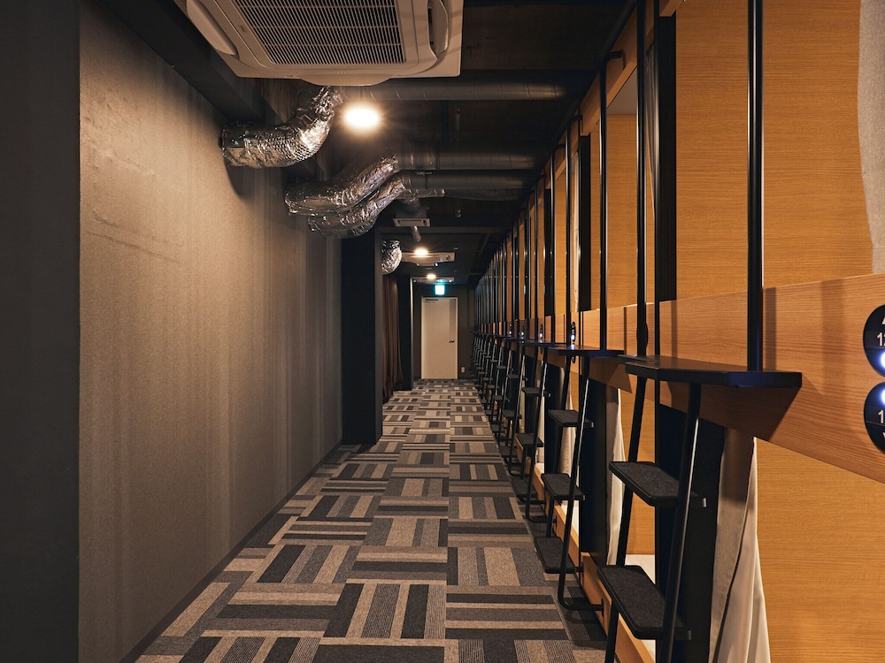 共同ドミトリー 男性限定 禁煙(2名) 客室4 | Shijo Guesthouse HIVE - ホステル