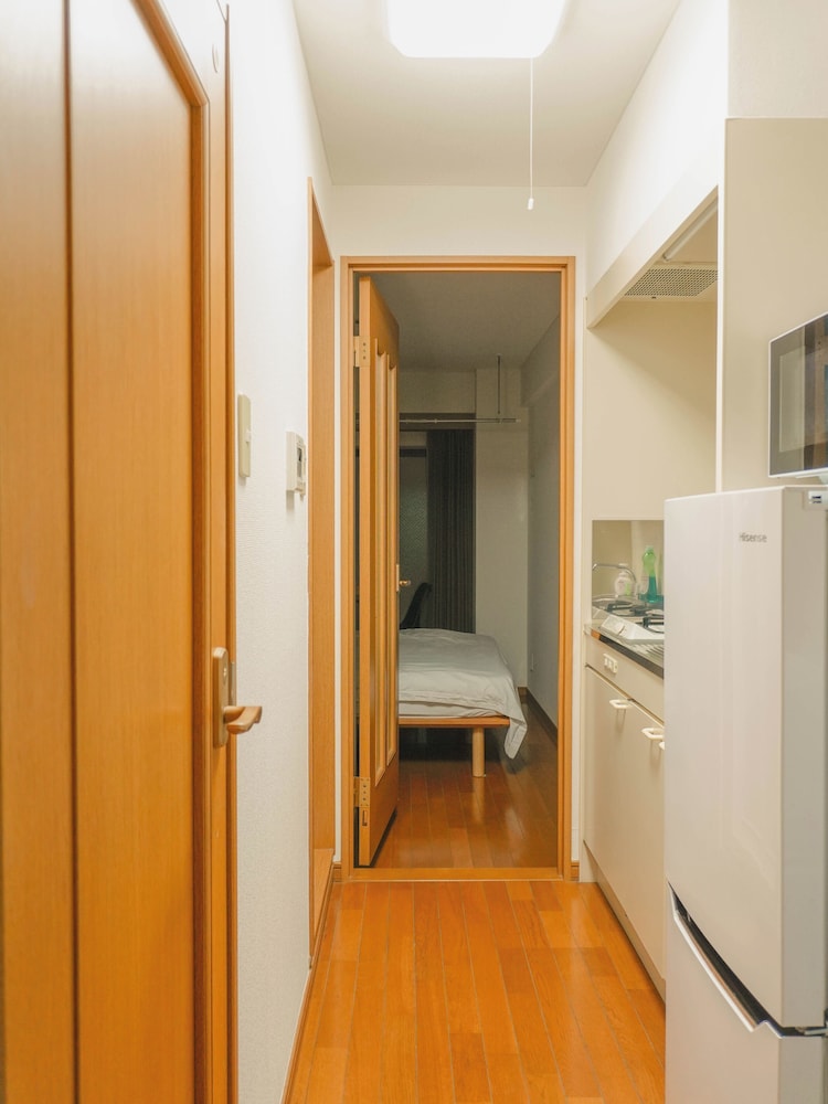 ビジネス ダブルルーム クイーンベッド 1 台 禁煙 バルコニー 客室12 | AOMUGIHOTEL-Otsuka