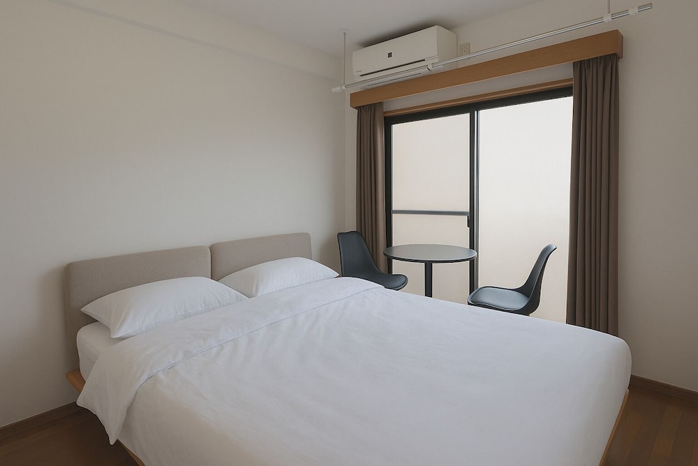 ビジネス ダブルルーム クイーンベッド 1 台 禁煙 バルコニー 客室2 | AOMUGIHOTEL-Otsuka