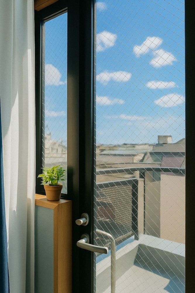 ファミリー 4 人部屋 ベッド (複数台) 禁煙 バルコニー 客室17 | AOMUGIHOTEL-Otsuka