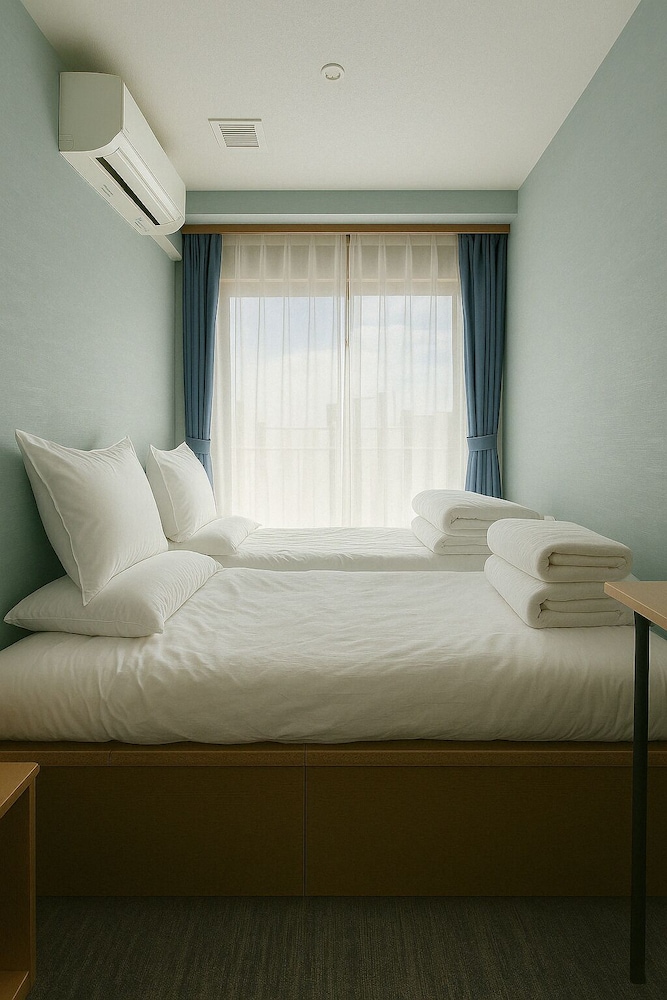 ファミリー 4 人部屋 ベッド (複数台) 禁煙 バルコニー 客室8 | AOMUGIHOTEL-Otsuka