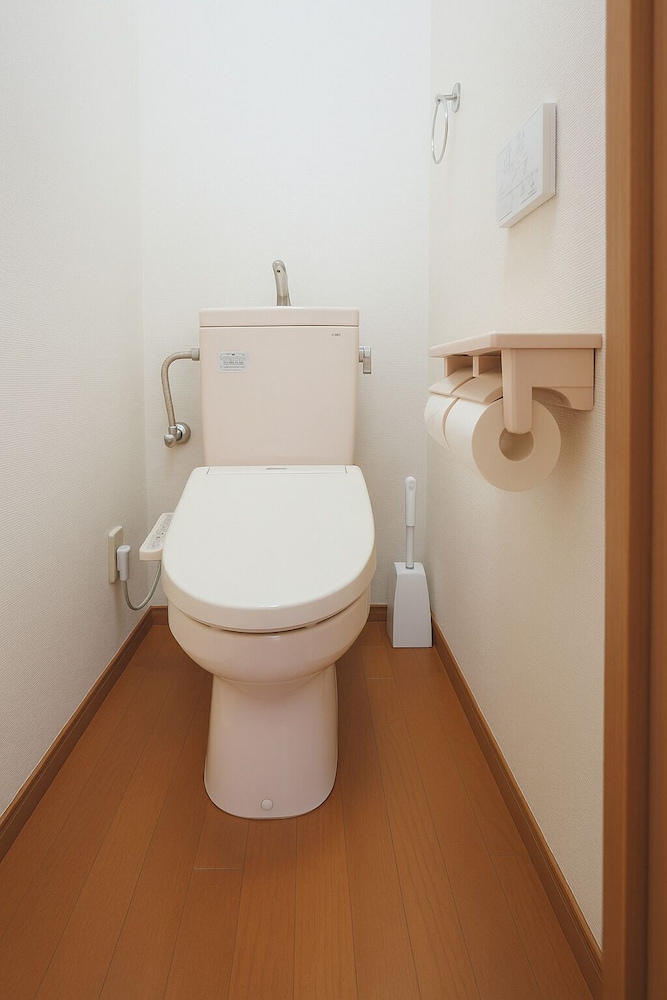 ビジネス ダブルルーム クイーンベッド 1 台 禁煙 バルコニー 客室15 | AOMUGIHOTEL-Otsuka