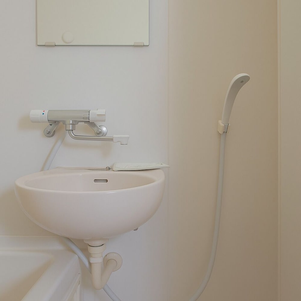 ビジネス ダブルルーム クイーンベッド 1 台 禁煙 バルコニー 客室6 | AOMUGIHOTEL-Otsuka