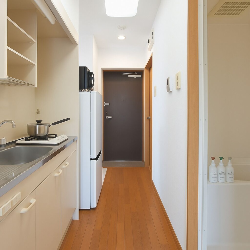 ビジネス ダブルルーム クイーンベッド 1 台 禁煙 バルコニー 客室16 | AOMUGIHOTEL-Otsuka