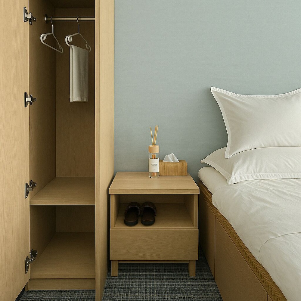 ファミリー 4 人部屋 ベッド (複数台) 禁煙 バルコニー 客室15 | AOMUGIHOTEL-Otsuka