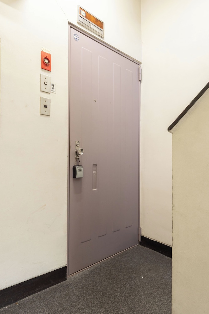 内部エントランス1 | HouseHotel五反田