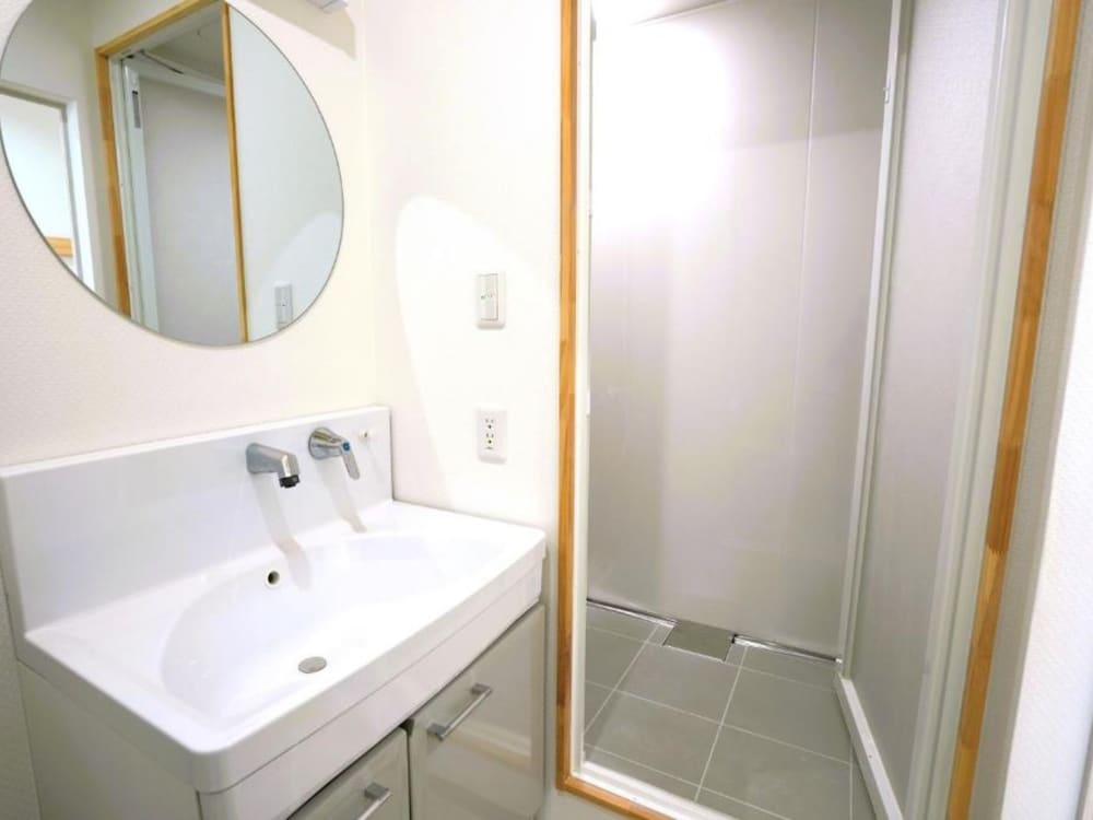 スタンダード ツインルーム 禁煙 バスルーム0 | HOTEL Reise Basis