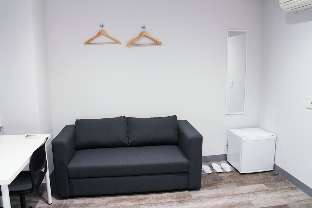 ファミリー ツインルーム シティビュー 客室1 | HOSTEL EstLiLas KANDA